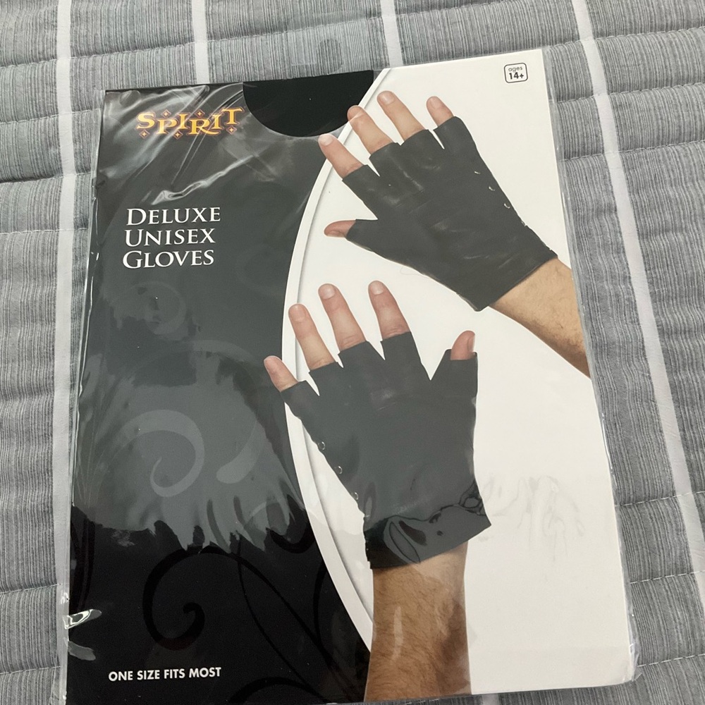 Spirit costume gloves NWT